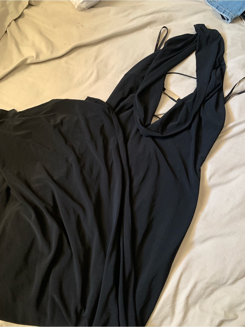 CLASSY BLACK DRESS ‼️ - Picture 2 of 8